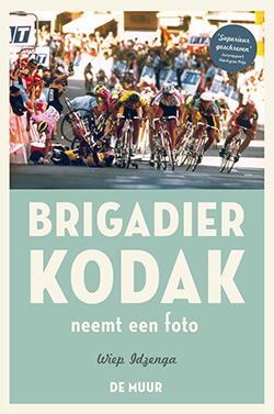 brigadier-kodak-neemt-een-foto-wiep-idzenga